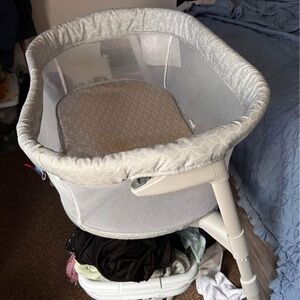 Gray Mesh Baby Bassinet